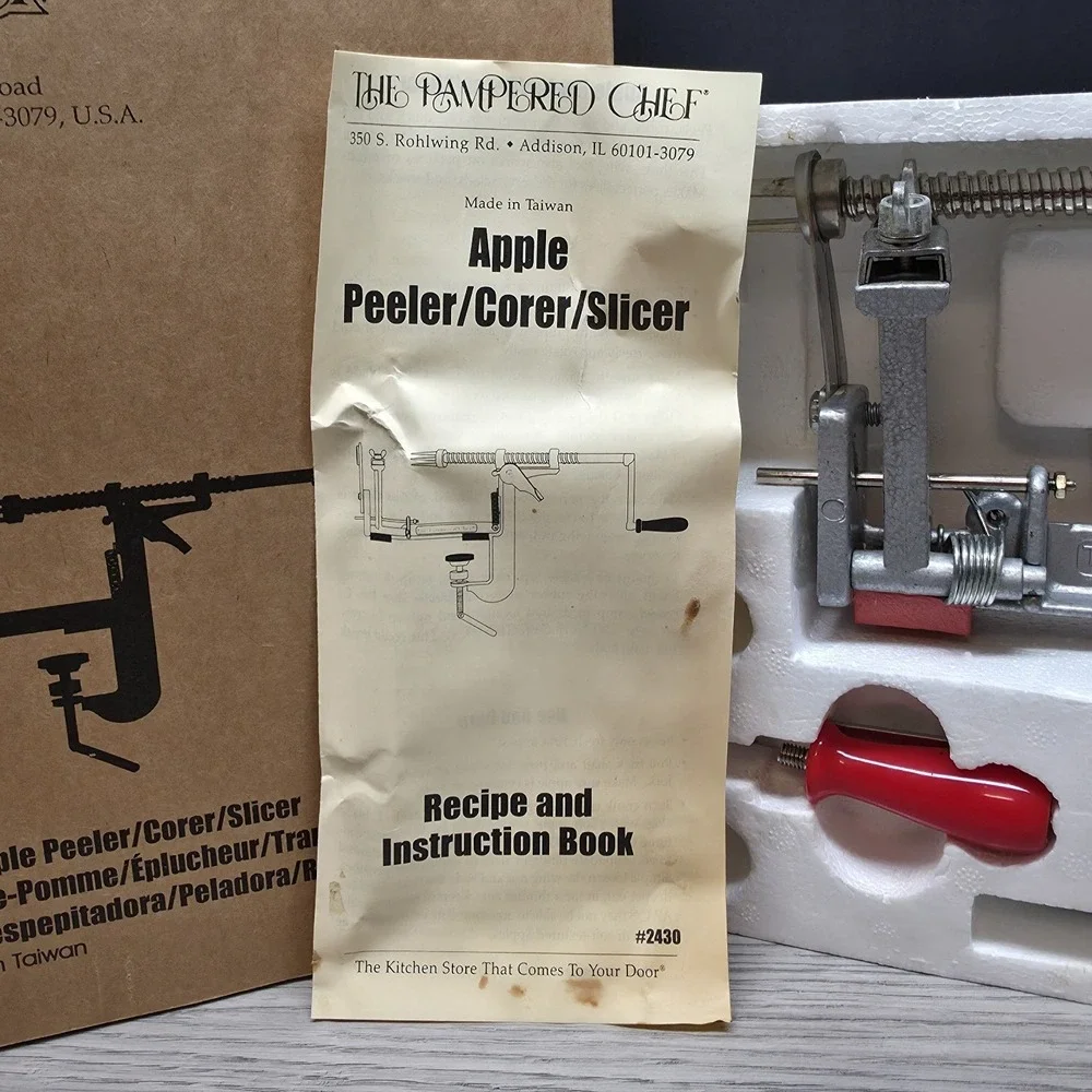 The Pampered Chef - #2430 - Apple Peeler/Corer/Slicer - Excellent Condition